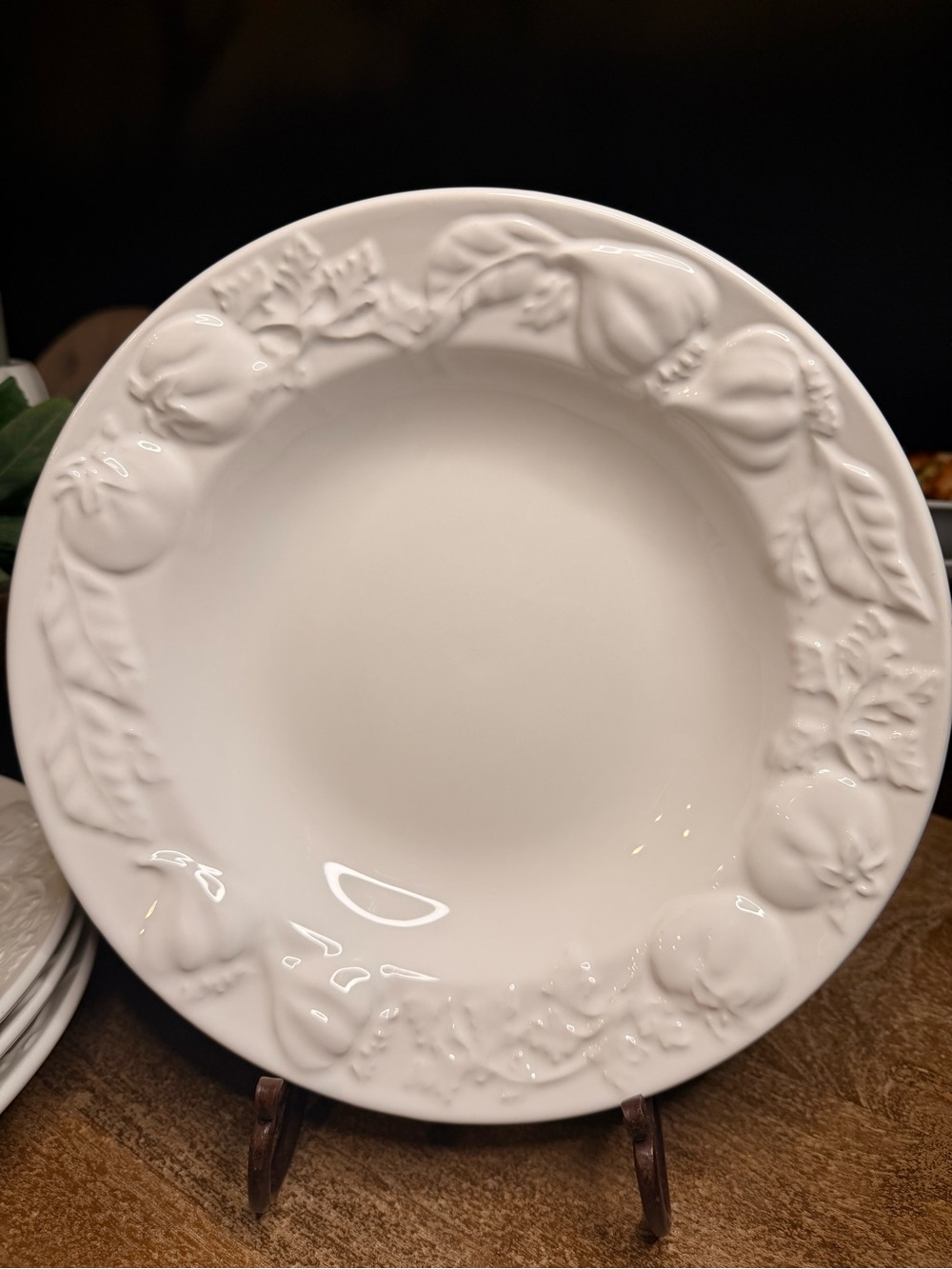 Set of 4 Vintage I Patrizi for Williams Sonoma White Embossed Pasta Bowls 10 in